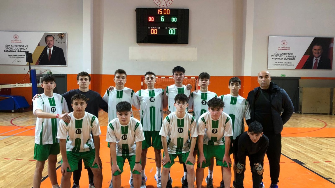 Okulumuz Futsal Takımına başarılar dileriz